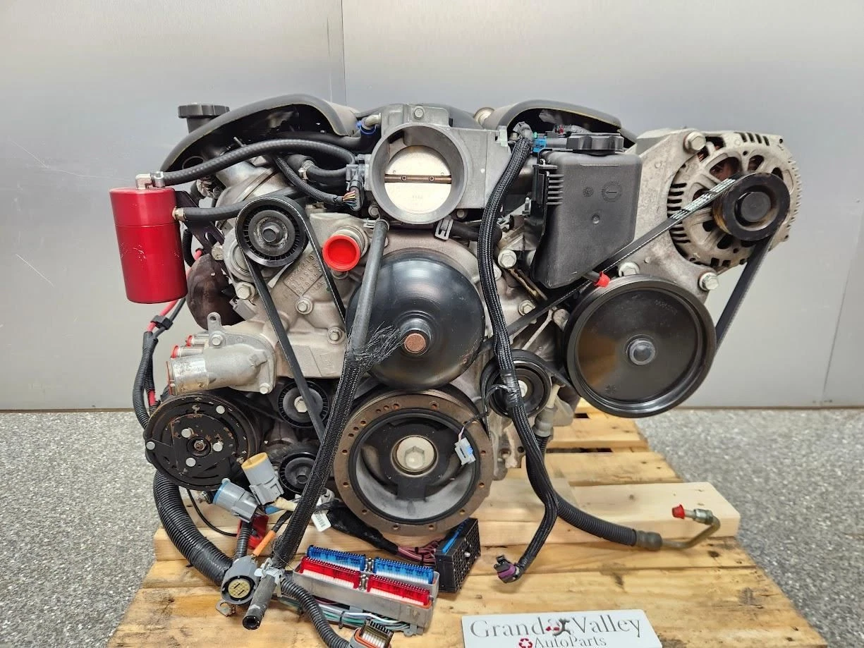 5.7L LS1 Engine Liftout Complete - Image 2