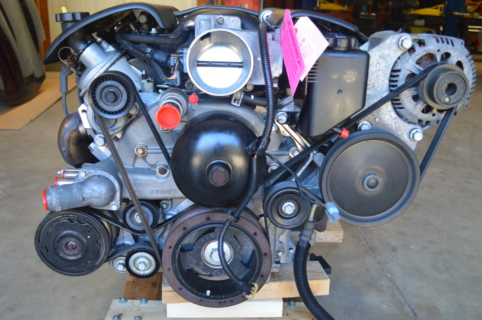 1999 LS1 345 HP Corvette Engine Assembly w/ Accessories, Harness, PCM 124000 KM Miles - Image 3