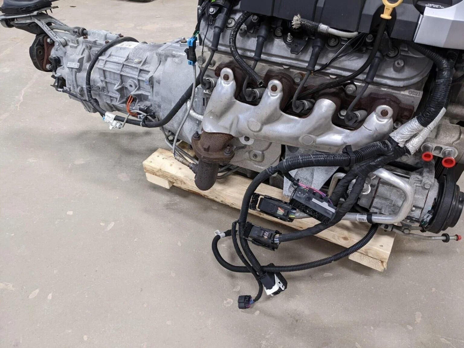 Chevrolet Camaro 6.2 LS3 Complete Engine with Transmission - Image 2